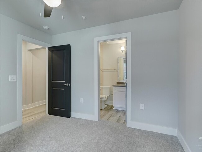 Building Photo - 3369 Wynwood Dr