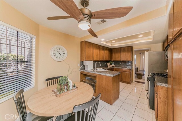 Building Photo - 2410 Plaza De Vista