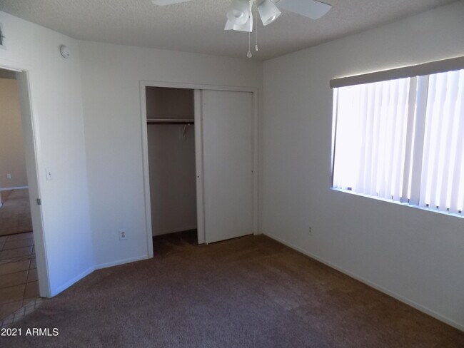 Building Photo - 5354 Desert Shadows Dr