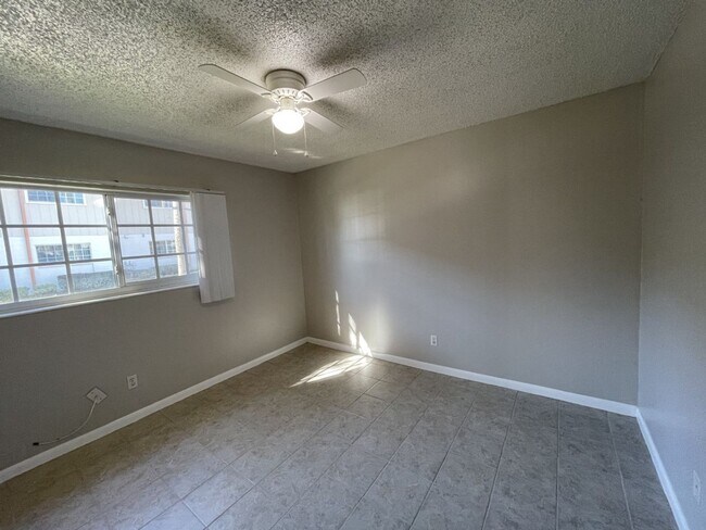 Building Photo - For Lease - 2BR/1BA at Landmark Condominiums!