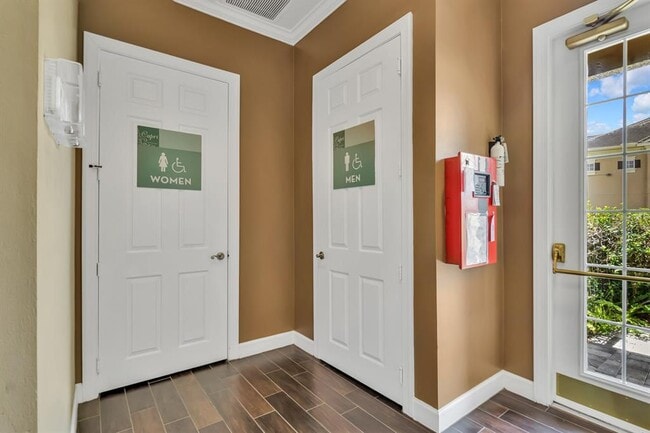 Building Photo - 14304 Fredricksburg Dr