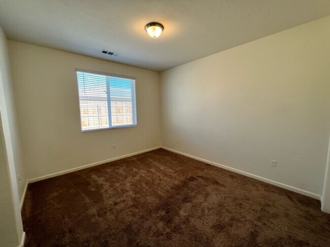 Building Photo - 3306 Manchester St