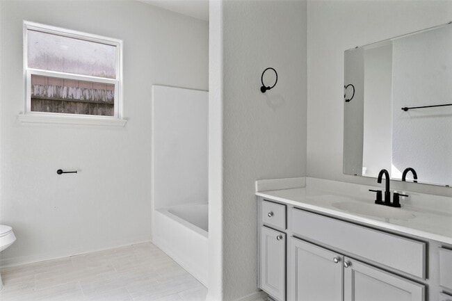 Building Photo - 4415 Castor St