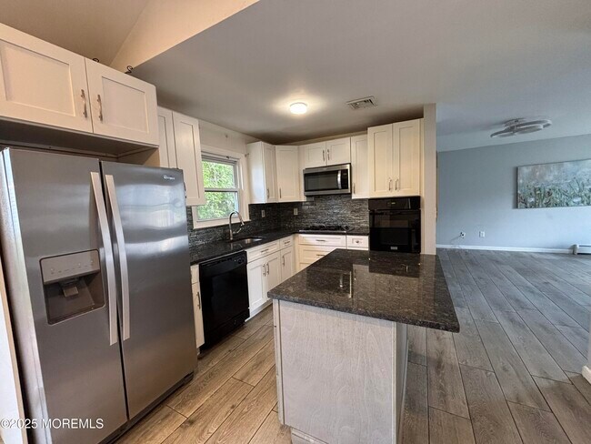 Building Photo - 217 Elmwood Rd