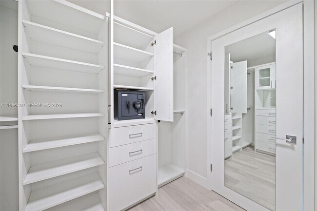 Building Photo - 2200 N Ocean Blvd