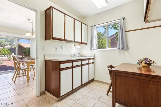 Building Photo - 3013 Sungold Dr