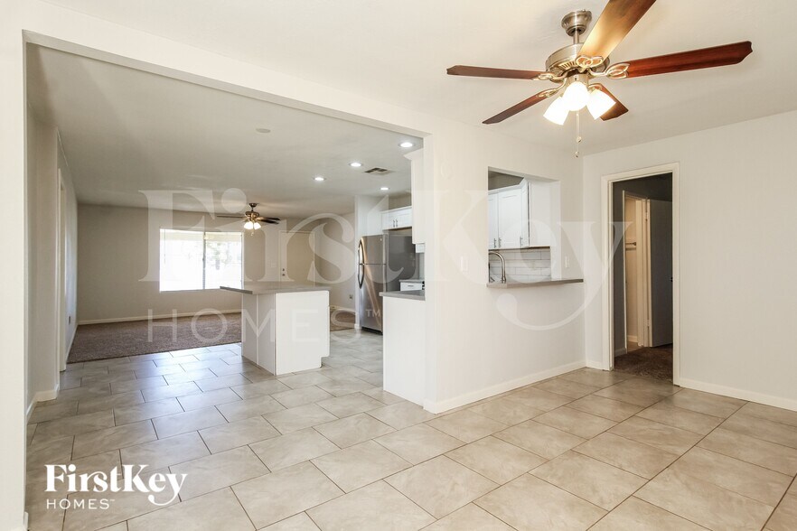 Building Photo - 9808 N 47th Ave