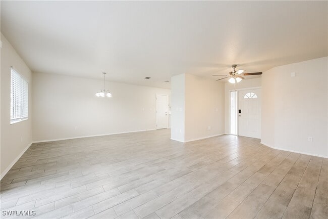 Building Photo - 4740 Escalante Dr