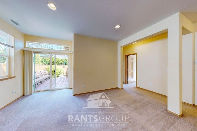 Building Photo - Single-level home in Lacey's Jubilee, a pr...