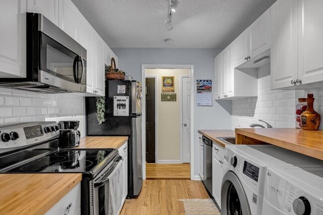 Building Photo - 921 Fitzpatrick Rd