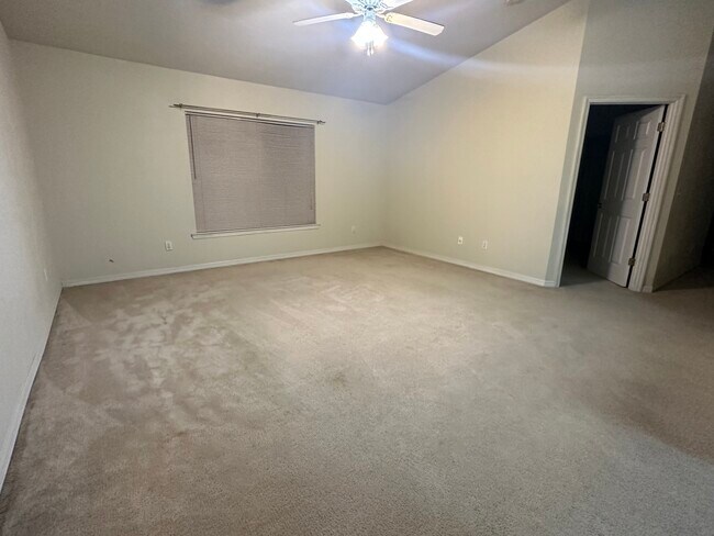 Living room - 1013 SW 75th Way