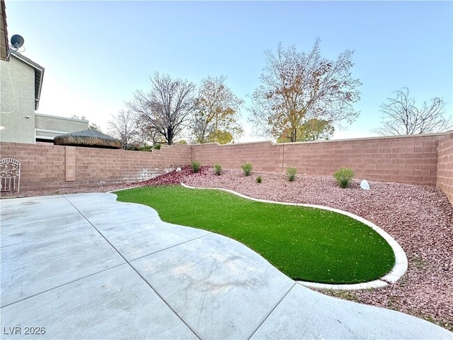 Building Photo - 11612 W Aruba Beach Ave