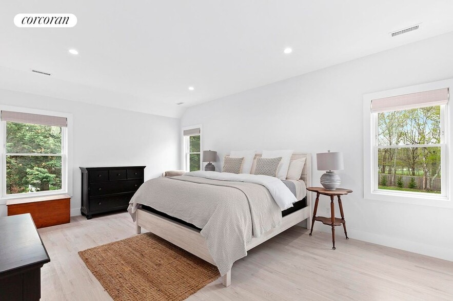 Building Photo - 42 Archibald Way