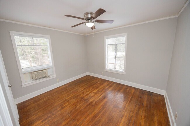 Building Photo - 2058 Woodley Rd