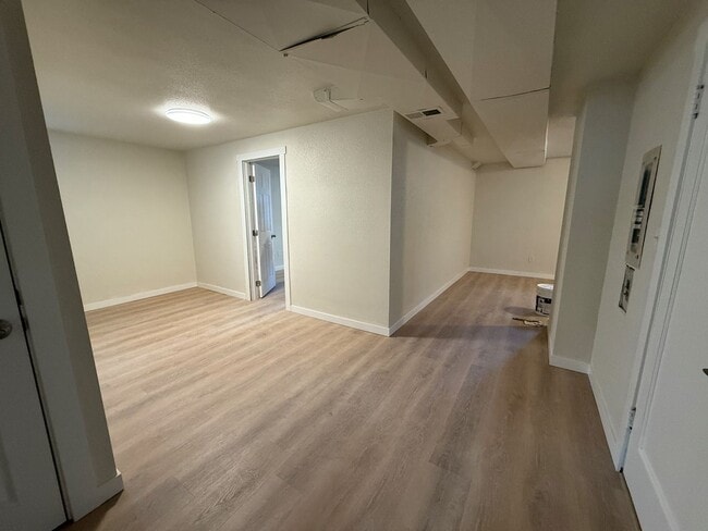 Building Photo - Remodelled Home on Dry Canyon