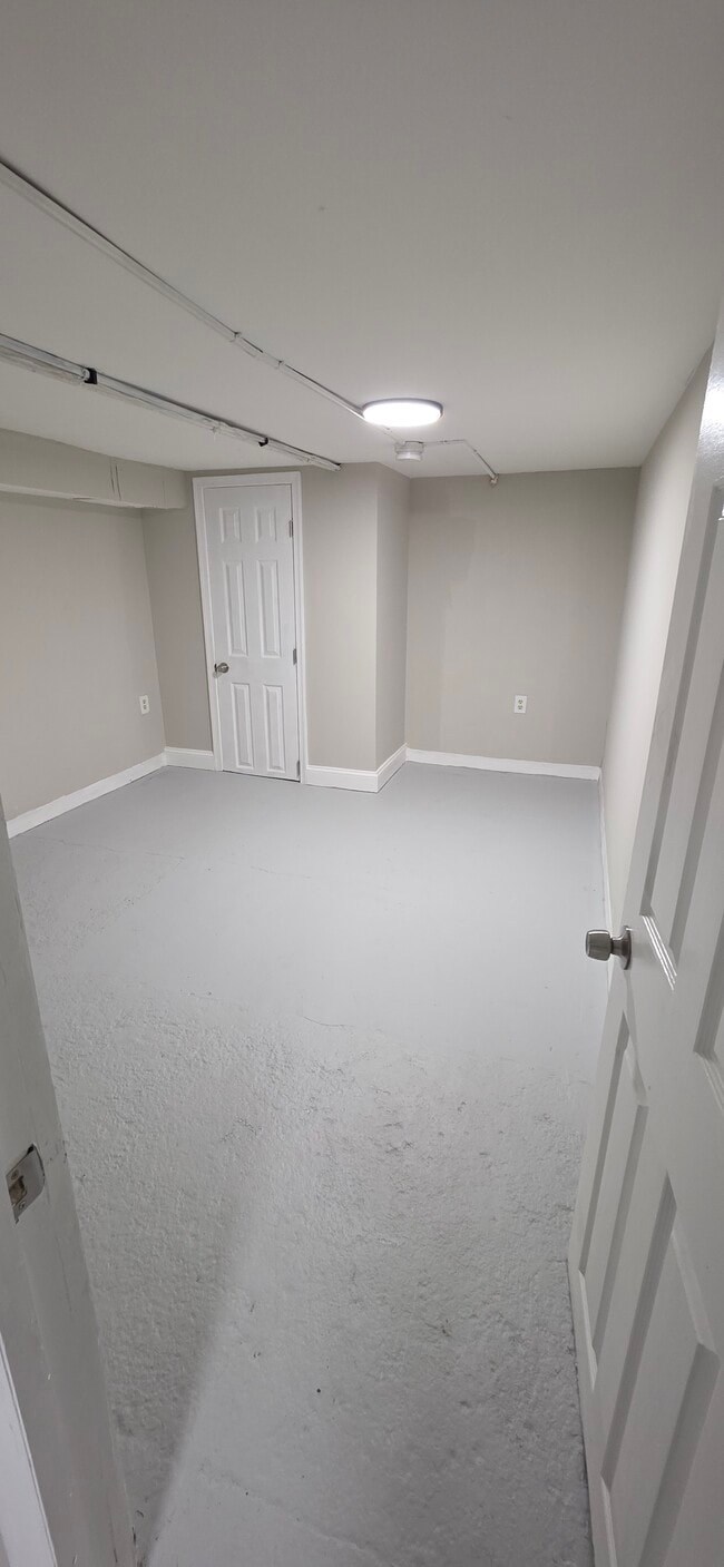 Building Photo - 311 N Calhoun St