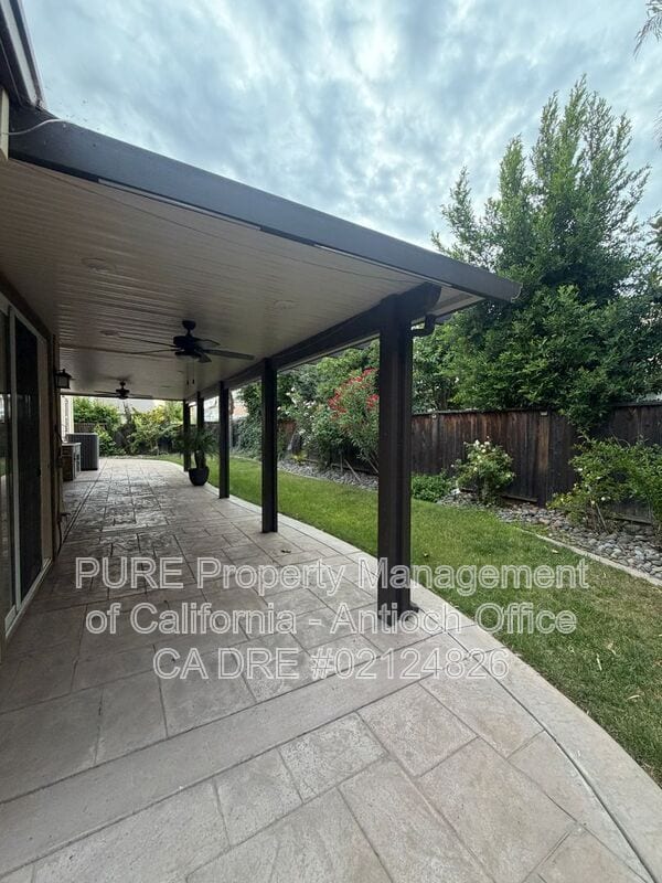 Building Photo - 80 Bottlebrush Ct