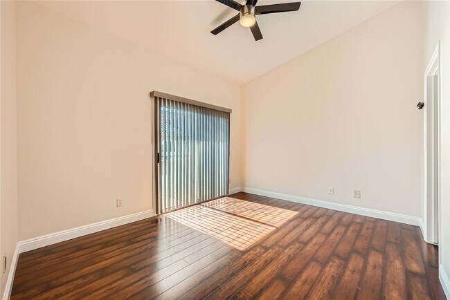 Building Photo - Elegant 2-Bedroom Condo in Gated Community...