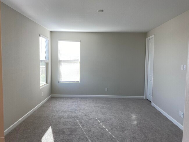 Building Photo - 6511 E Villa Maria Dr