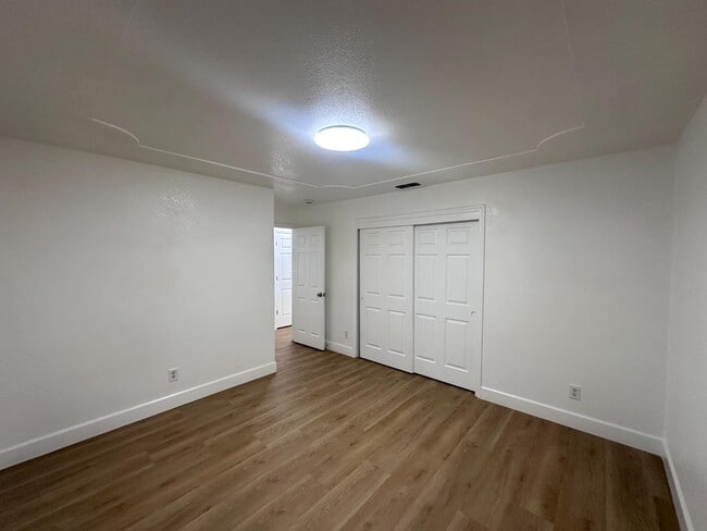 Building Photo - 2378 Grapewood Ct