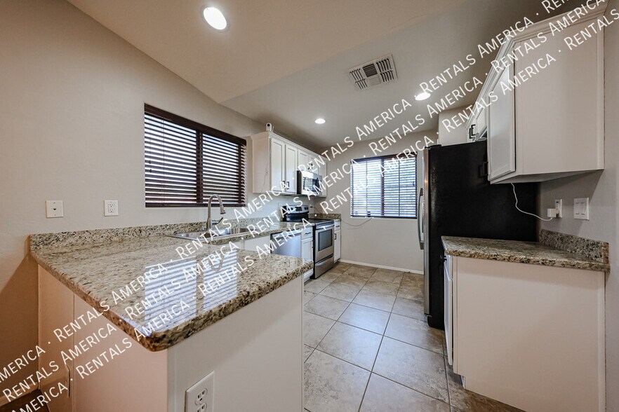 Building Photo - 3955 E Blue Sage Ct