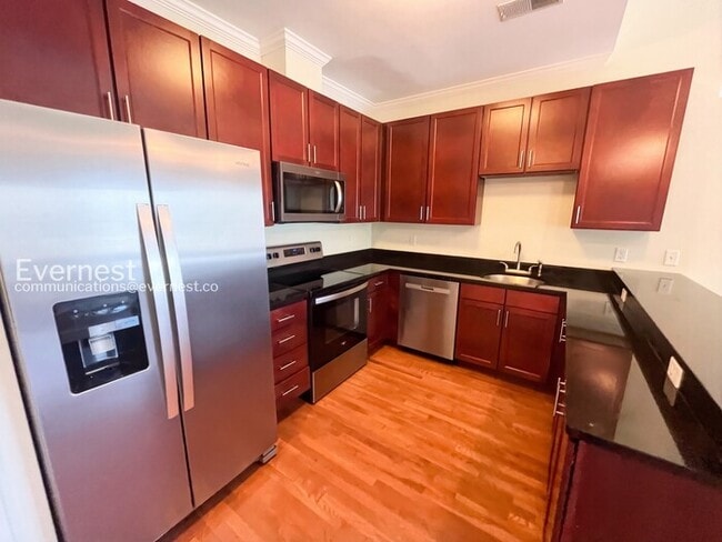 Building Photo - 221 Delmont St