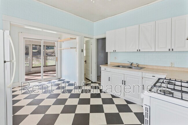 Building Photo - 4535 Marcy St