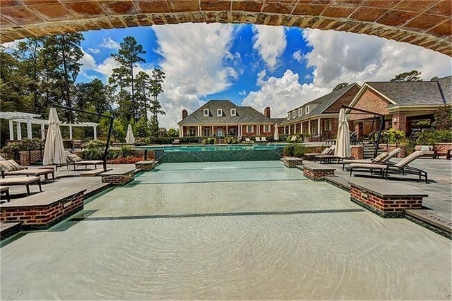 Building Photo - 190 W Breezy Way