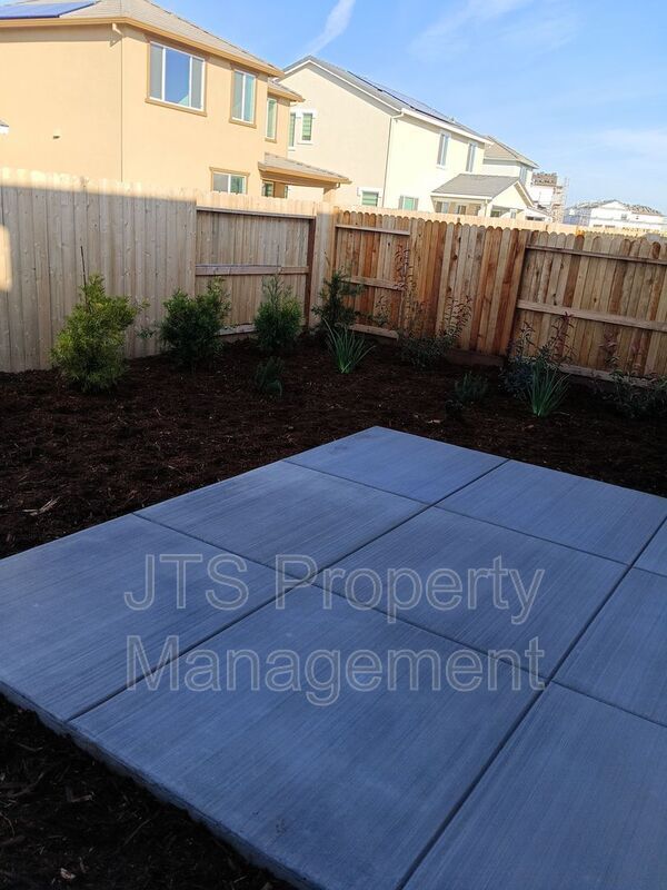 Building Photo - 2289 Shady Tree Cir