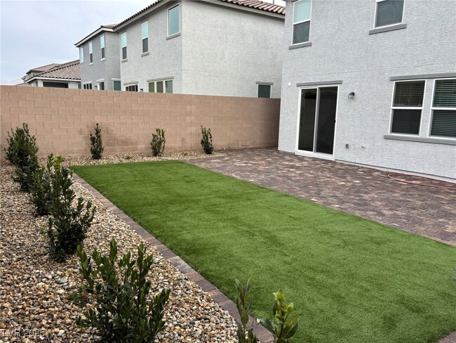 Building Photo - 5929 Violet Crown St