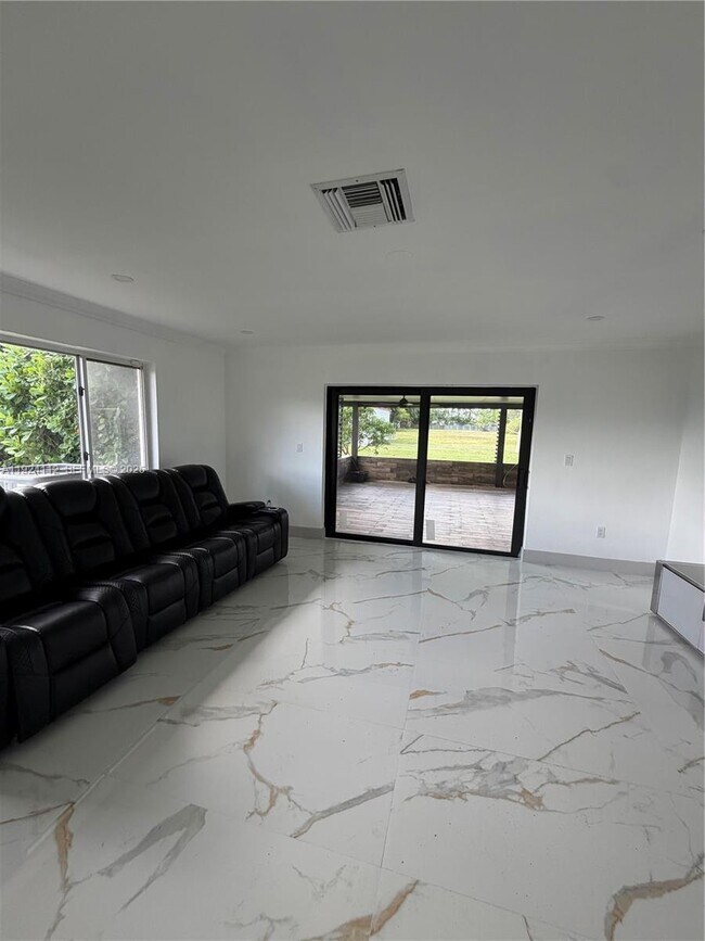 Building Photo - 25800 SW 214th Ave