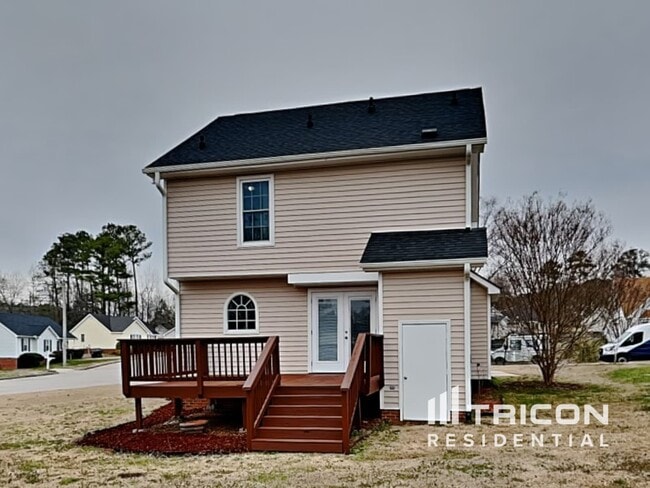 Building Photo - 561 Yellow Berry Run