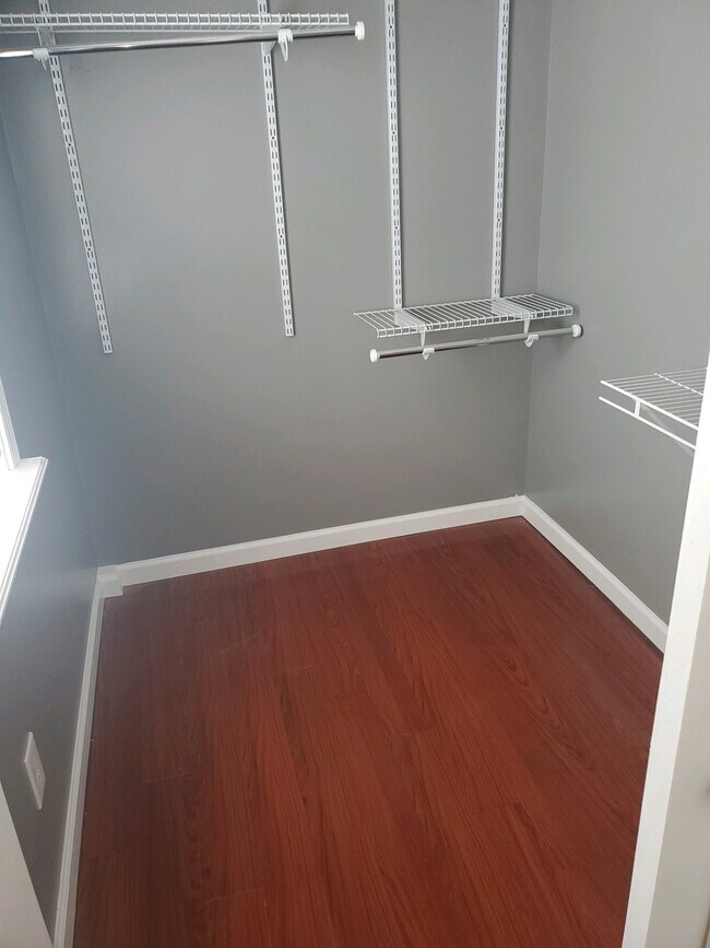 closet - 1224 Whitesboro St