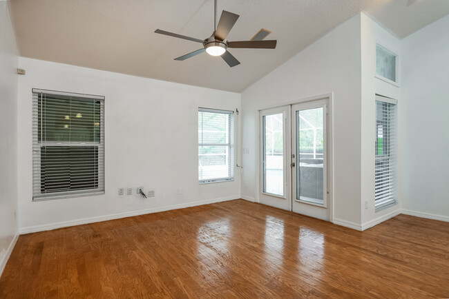 Building Photo - Home with a Pool in Saint Cloud, FL!