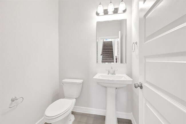 Building Photo - 9319 Galloway Wds Trl