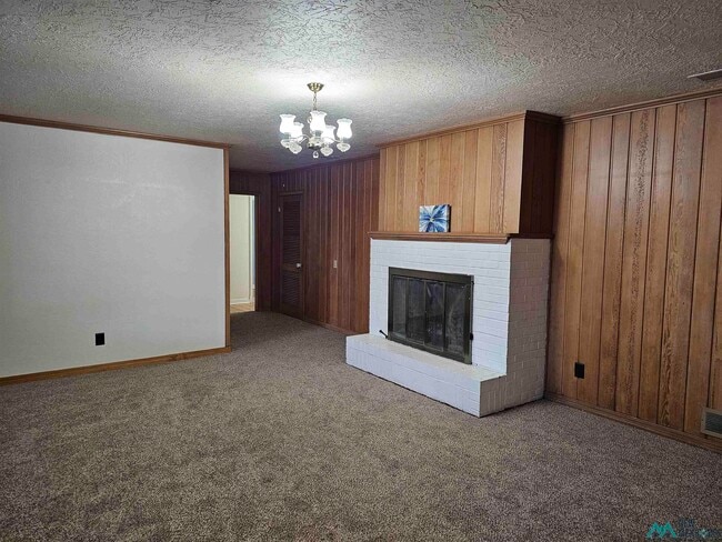 Building Photo - 2305 North Dr