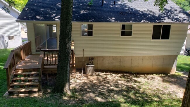 Building Photo - 969 Wynstay Cir Valley Park, MO 63088