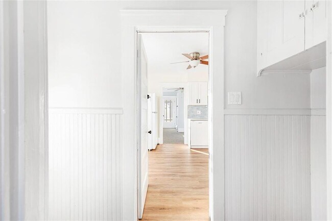 Building Photo - 2 Ann St