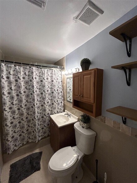 Building Photo - 1481 NW 2nd St