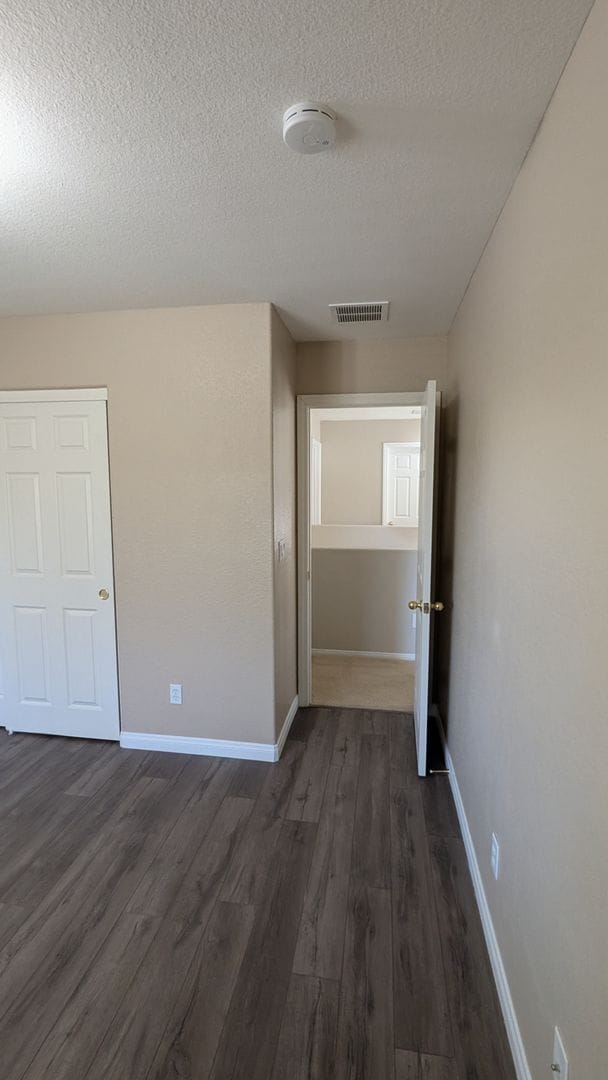 Building Photo - Northwest 3bdrm Home