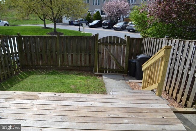 Building Photo - 1725 Emory St