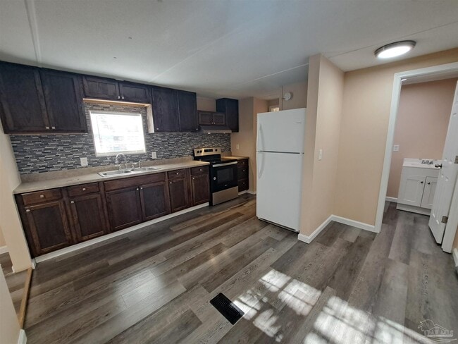 Building Photo - 8561 San Miguel Calzada