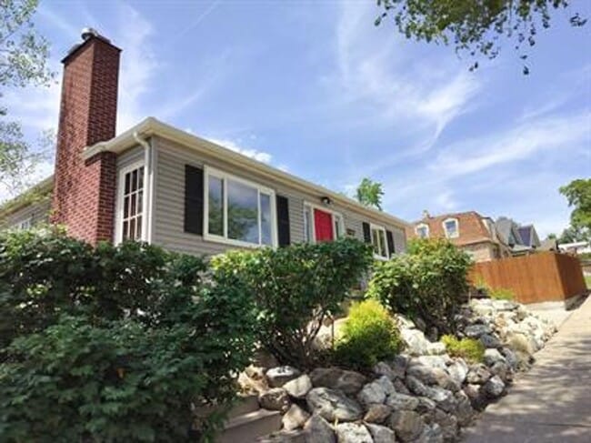 Building Photo - Charming Home located in the Avenues in Salt Lake City!