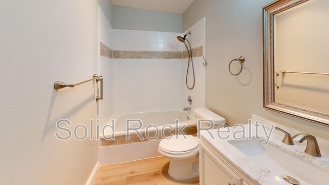 Building Photo - 434 Valley Hi Cir