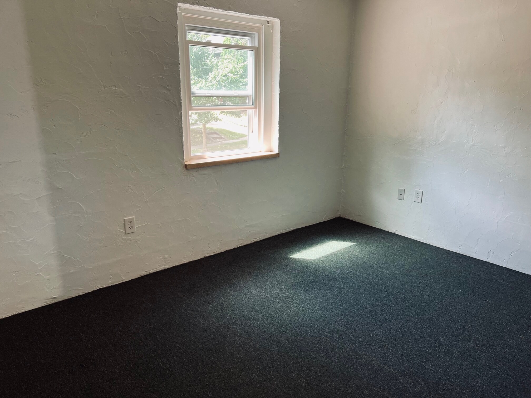 Building Photo - 223 N Lincoln St