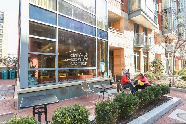 Building Photo - Gorgeous Studio w/ Hardwoods & Balcony