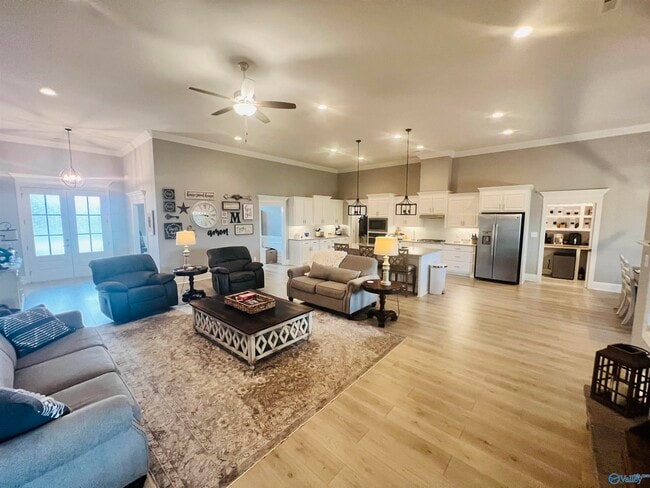 Building Photo - 17123 Stonegate Dr