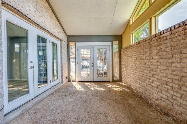 Building Photo - 8117 West Ct