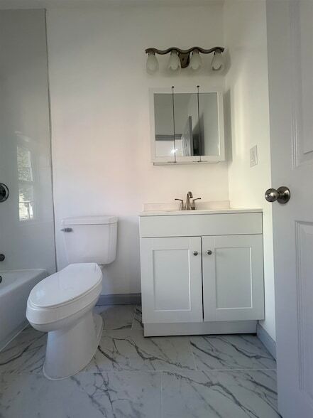 Building Photo - 124 Winfield Ave