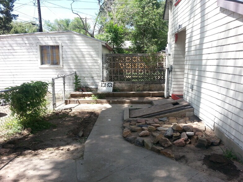 Building Photo - 720 Institute N St